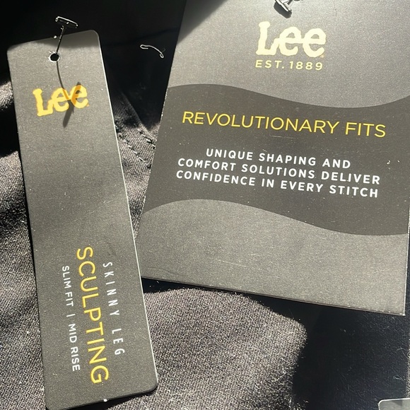 Lee Sculpting Slim Fit Skinny Leg Pull-On Mid-rise Black Jeans - Picture 6 of 8